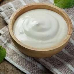 ماست چکیده محلی