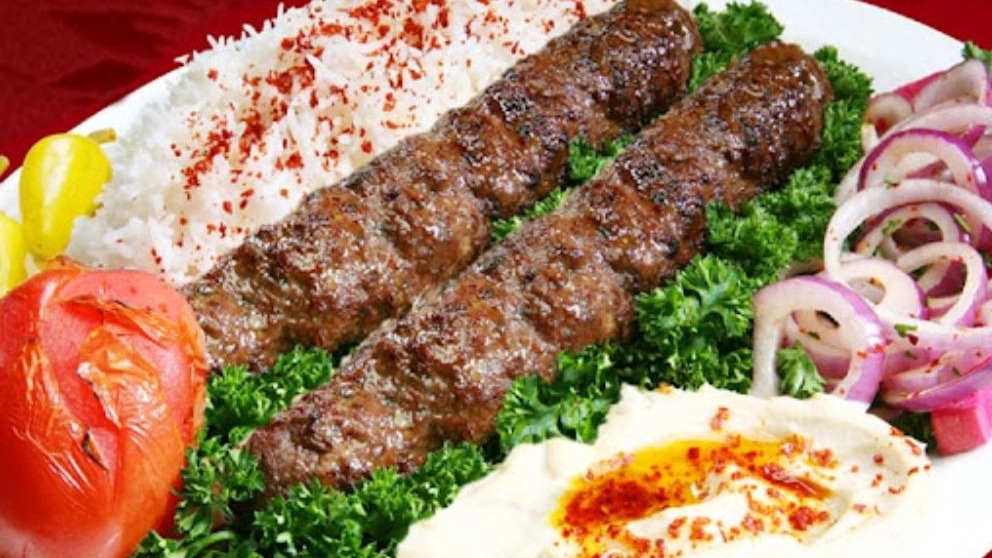 لماذا يجب أن نأكل الشواء مع sumac؟ لماذا يجب أن نأكل الشواء مع sumac؟